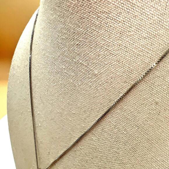 Elegant Purple Amethyst Stone & Blue Opal Pendant Necklace - Picture 6 of 9